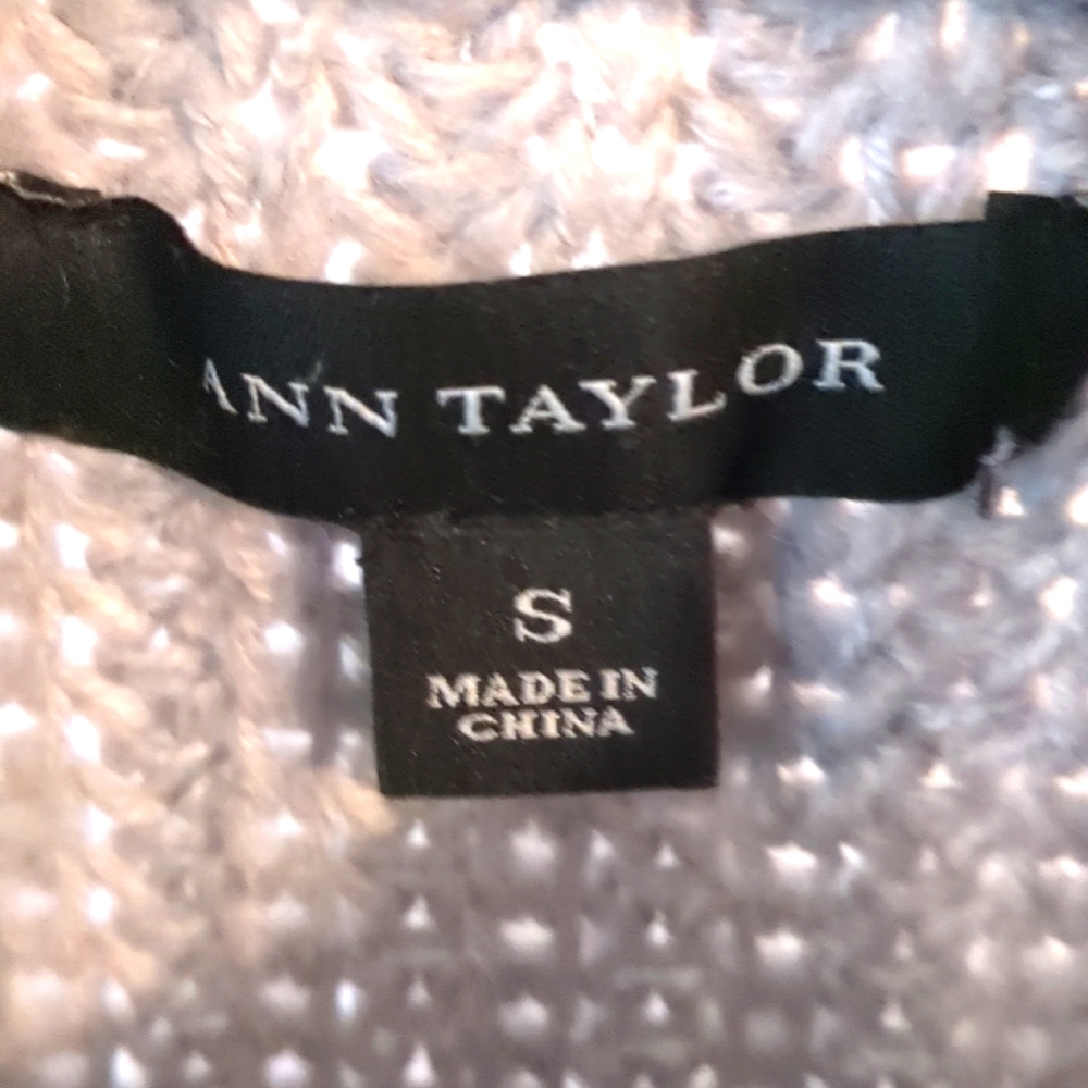 3 For $12 Clearance Ann‎ Taylor Wool Sweater - Picture 4 of 4